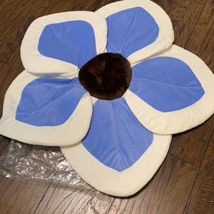 SUPER SOFT AND CUDDLY
CUTE!